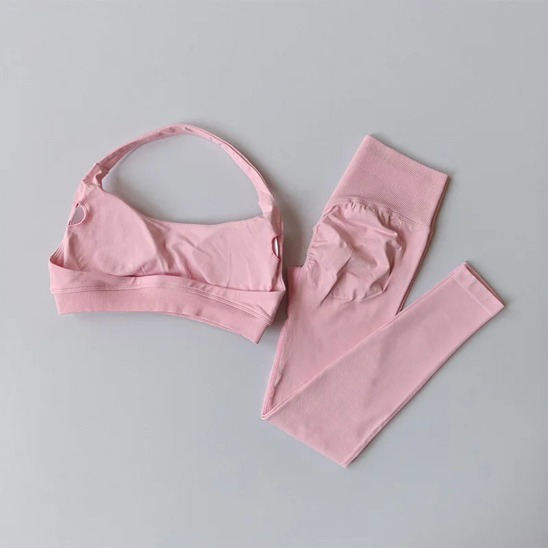 Women's Seamless Yoga Set - Halter Neck Sports Bra with Built-in Pads & Booty Lifting Leggings, Workout Outfit for Gym