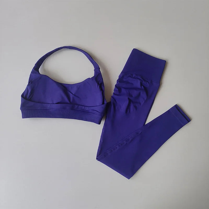 Women's Seamless Yoga Set - Halter Neck Sports Bra with Built-in Pads & Booty Lifting Leggings, Workout Outfit for Gym