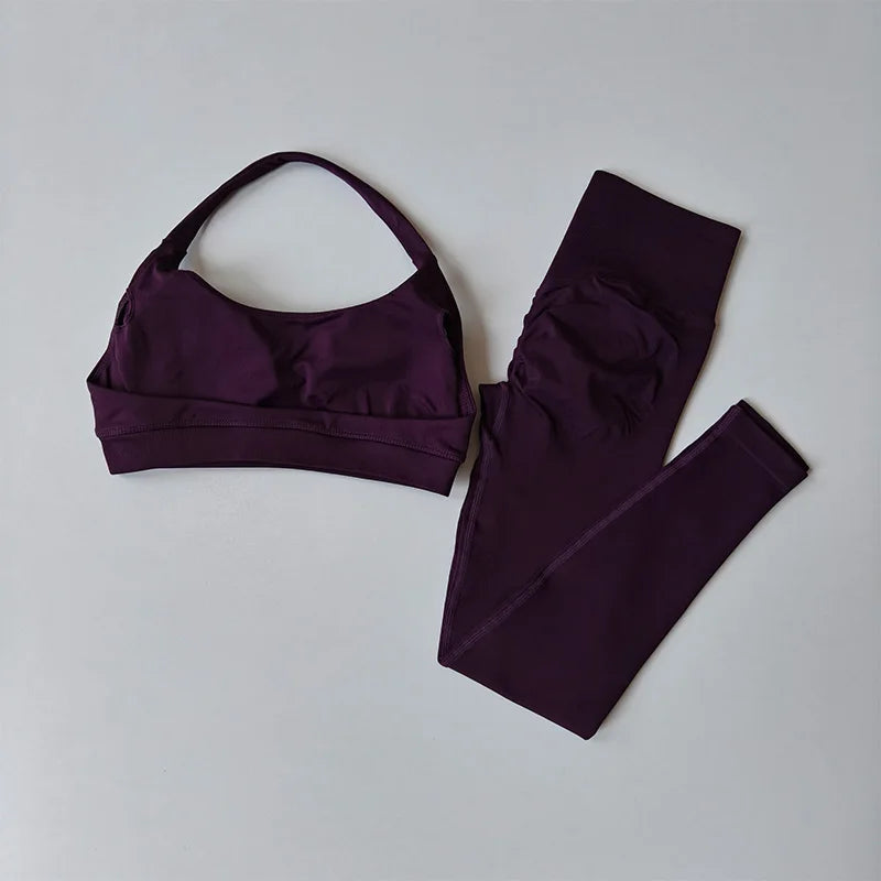 Women's Seamless Yoga Set - Halter Neck Sports Bra with Built-in Pads & Booty Lifting Leggings, Workout Outfit for Gym