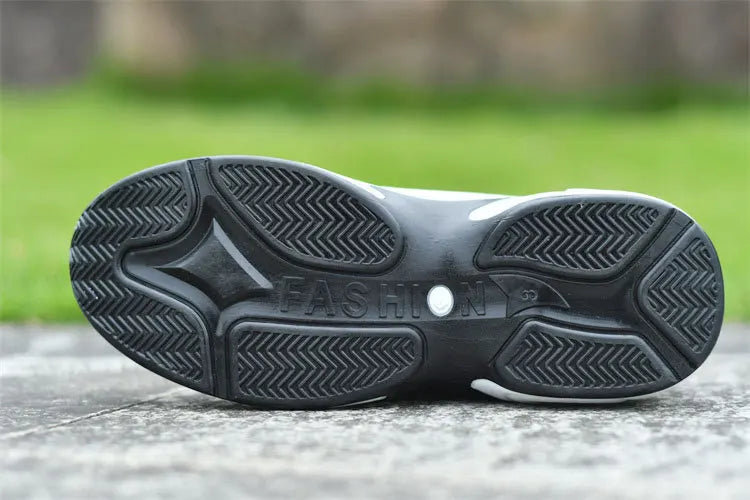 2025 new spring trend sports men's shoes Lace-up thick sole casual breathable fashion shoes Large size Wear skid resistance